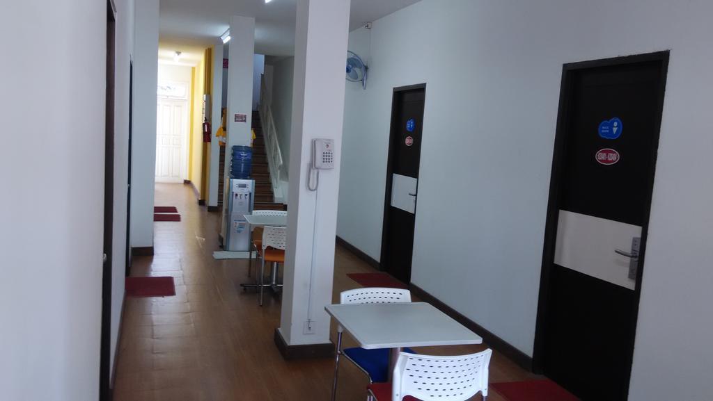 Cx Hostel Kuta Raya Esterno foto