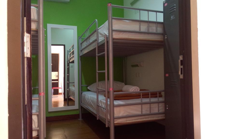 Cx Hostel Kuta Raya Esterno foto