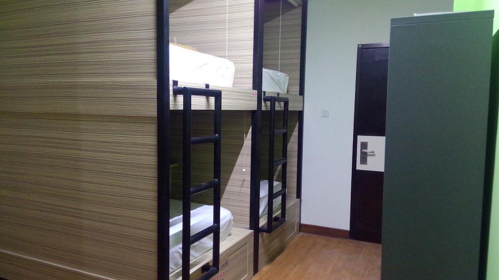 Cx Hostel Kuta Raya Camera foto