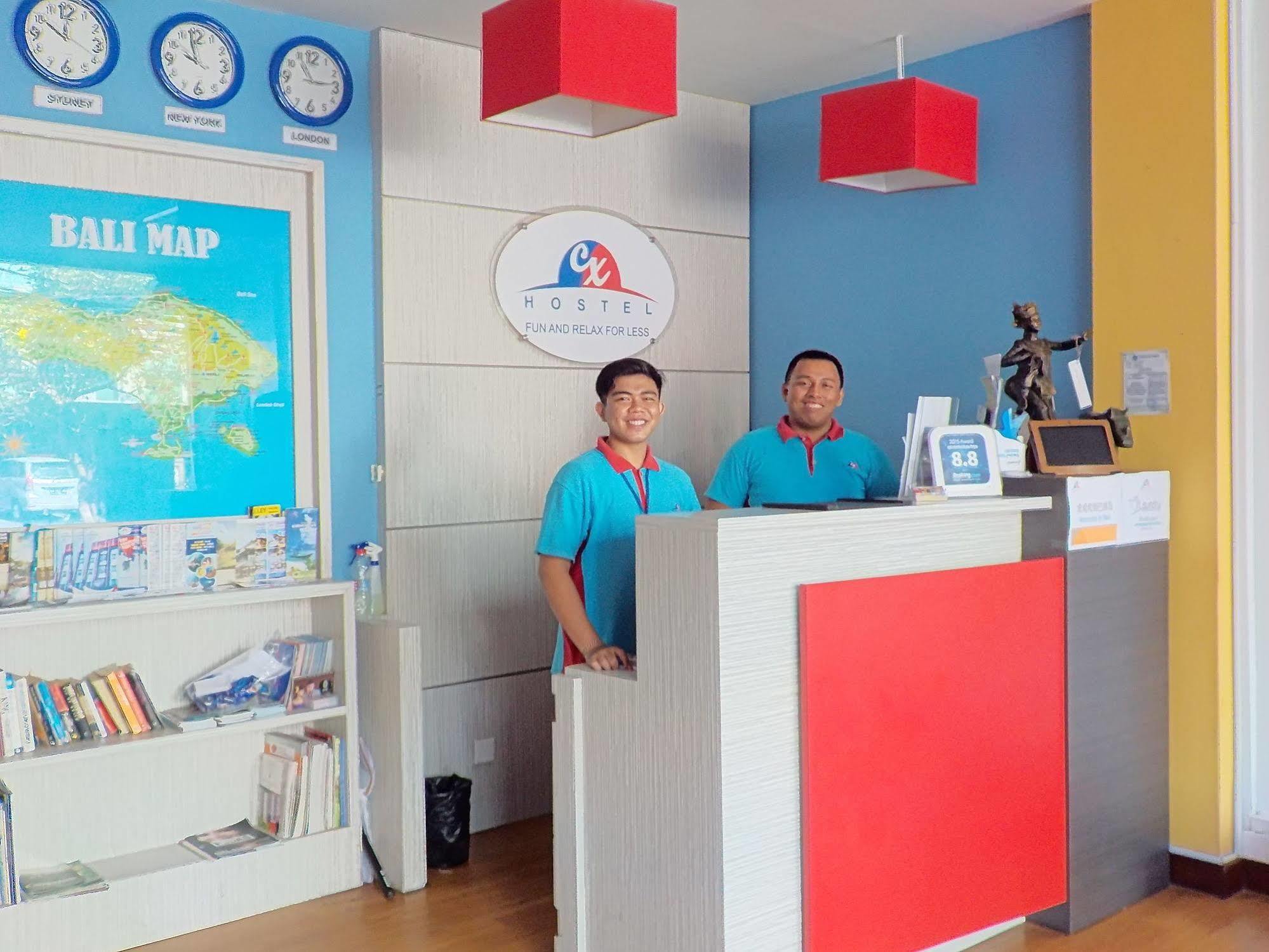 Cx Hostel Kuta Raya Esterno foto
